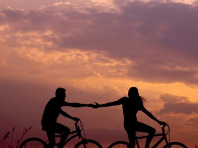Кто увереннее в себе – мужчины или женщины: новое исследование удивило результатами (Видео)