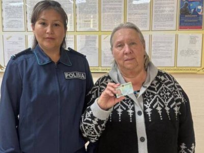 69-летняя женщина впервые получила удостоверение личности в ВКО 