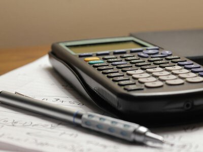 Налоги на недвижимость: сколько стоит продать и купить квартиру в Украине