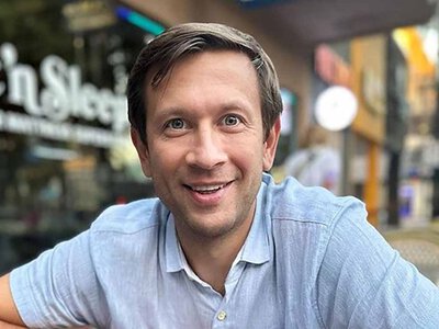 Исчез с украинских экранов и переехал в США: где сейчас и что делает Дмитрий Ступка