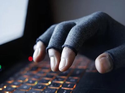В ПриватБанке предупредили о новой схеме мошенничества: у клиентов крадут деньги через NFC