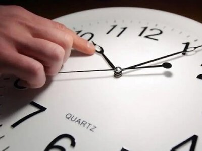 Перевод часов осенью 2026 года: Украина снова вернется на зимнее время — что решили окончательно