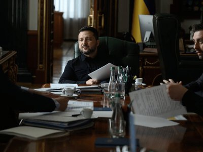 Зеленский провел совещание накануне визита представителей США