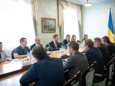 Корецкий обсудил с европейскими партнерами ситуацию в сфере безопасности и совместные меры по финансированию обороны