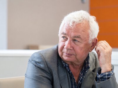  «Редкий талант и трудолюбие»: Токаев поздравил народного писателя 