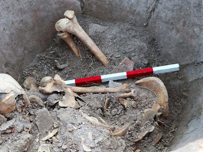 Археологи обнаружили в Болгарии гигантский римский долиум с человеческими останками внутри