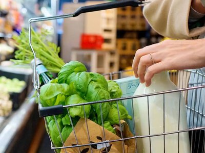 Новая волна подорожания: какие базовые продукты будут стоить дороже в ближайшее время