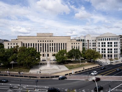 Суд у США заборонив адміністрації Трампа використовувати базу DHS для масової перевірки виборців