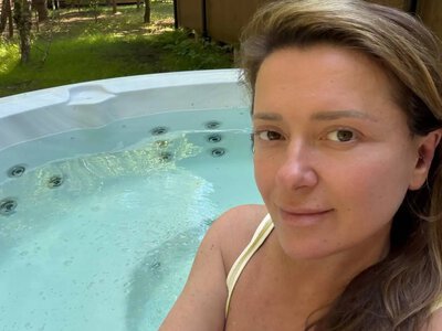 Наталья Могилевская впервые отправилась на рыбалку и покорила поклонников своим образом без макияжа