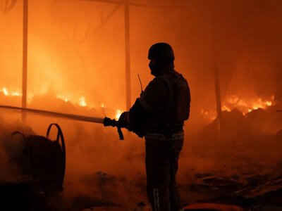 Россия атаковала Киев ракетами и дронами: в ГСЧС показали последствия