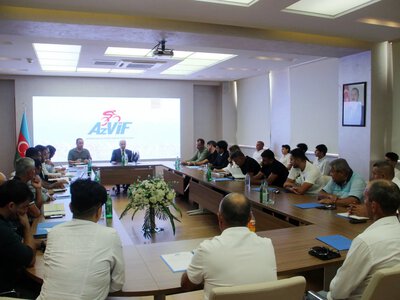 Federasiyada məşqçilərin fəaliyyətinə həsr olunmuş müşavirə keçirildi