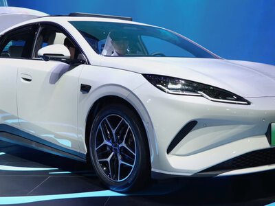 Продажи авто в Китае упали на 24%: почему производители делают ставку на экспорт