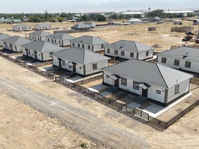 Очередникам в районе Турара Рыскулова вручили ключи от новых домов