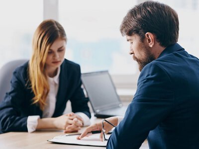 Зачем работодателям нужна информация о родственниках: в каких случаях это законно