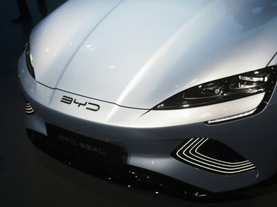 Китайский автогигант BYD планирует экспортировать более 2,5 млн электромобилей в 2027 году