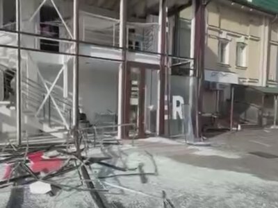 Взрыв уничтожил все окна: в Киеве разбит медицинский центр, - ФОТО