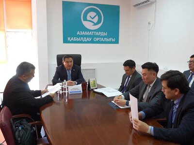 Аким Акмолинской области Марат Ахметжанов провел прием граждан по личным вопросам