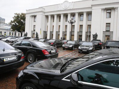 Автобаза управления делами аппарата Рады ищет страховщика для страхования ответственности