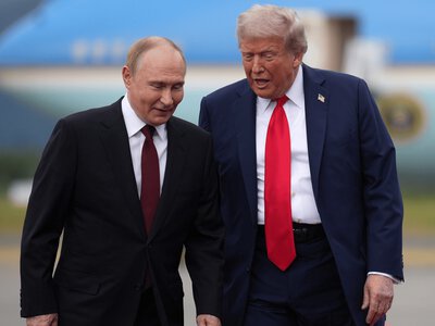 Путин и Трамп обсудили по телефону визиты спецпосланников США