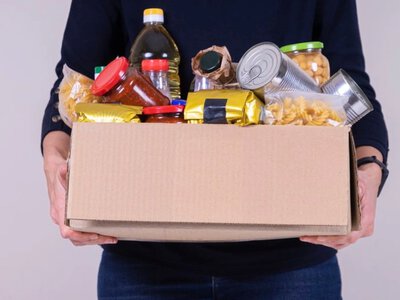 Жителям двух городов предоставляют бесплатные продуктовые наборы: как получить