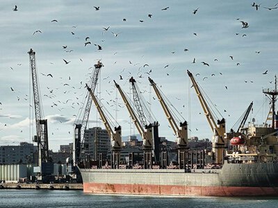 Удар по экспорту: как Украина и ЕС будут защищать морской коридор от России