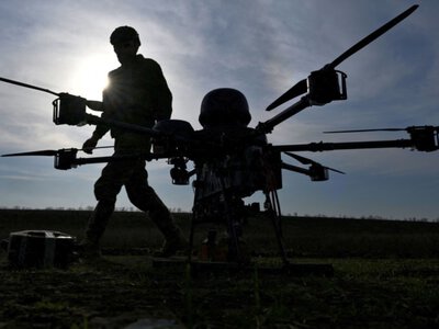 Массированная атака БпЛА на Крым: взрывы, работа ПВО и пожары от обломков