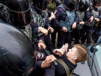 «Репрессии нарастают». Сотни подростков в России столкнулись с обвинениями в терроризме с начала войны