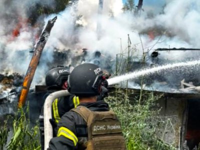  В одном из районов Киева дрон рф упал на многоэтажку и склады, есть пострадавшие 