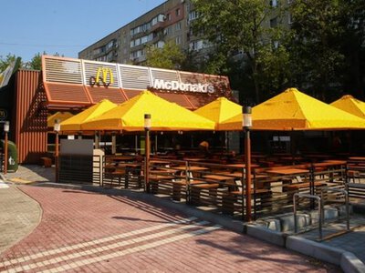 McDonald's рассказал о работе ресторанов во время желтого уровня тревоги