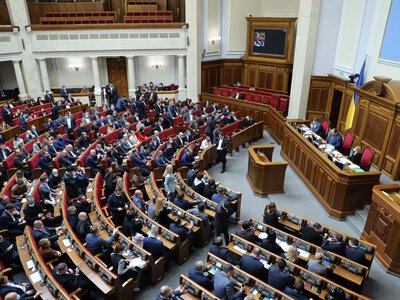 Зарплата, жилье, помощники: сколько может стоить один нардеп бюджета