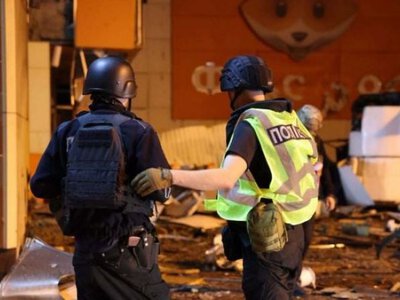 Россия ударила дроном по ТРЦ в Сумах: погибли два человека, десятки пострадали