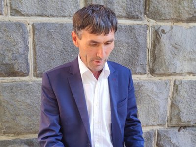 Экс-сотрудник таджикского ОМОНа заявляет, что на близких оказывают давление, требуя его возвращения на родину