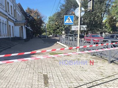 Появились первые фото последствий ночной атаки на Николаев