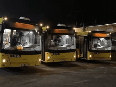 С сегодняшнего дня в Киеве заработают четыре ночных автобусных маршрута от центрального железнодорожного вокзала