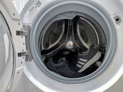 Не закрывайте сразу: как долго на самом деле нужно держать дверцу стиральной машины открытой