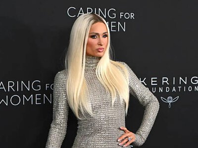У 45 выглядит роскошно: Пэрис Гилтон показала фигуру в эффектном платье Gucci