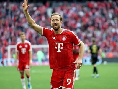 Ronaldu, Levandovski və Rud van Nistelroyun etdiyini etdi