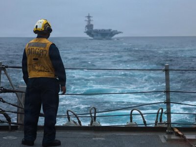 США ограничили время прохода танкеров через Ормузский пролив под своей защитой