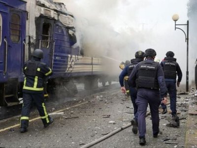 Россия ударила по пассажирскому поезду в Луцке: людей успели эвакуировать