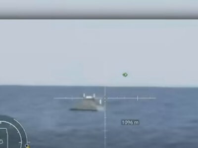 ВМС продемонстрировали первый в истории бой морских беспилотных катеров: украинский Сарган уничтожил российский МБеК