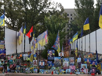 День города Николаева начался с минуты молчания и возложения цветов (фото)