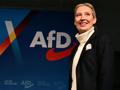 АдН обещает прекратить помощь Украине и потребовать от Киева вернуть средства
