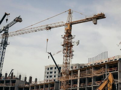  Срыв сроков строительства обошелся застройщику в 10,5 млн тенге 