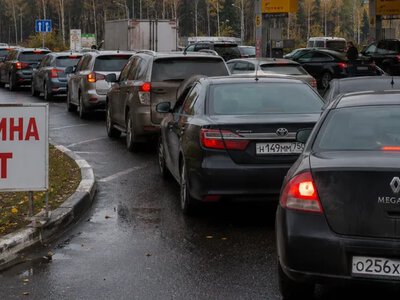 Санкт-Петербург охватил масштабный дефицит бензина после остановки крупнейшего НПЗ