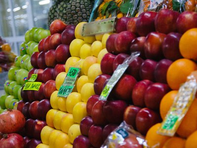  Какие продукты подешевели в Казахстане за неделю 