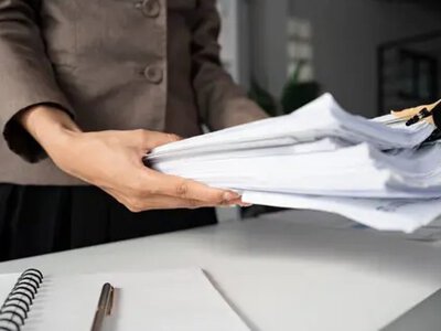 В Киеве часть ЦНАПов будет принимать посетителей во время желтой тревоги