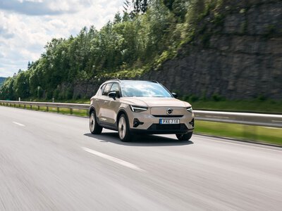 Volvo відмовилася від електричного EX40 у США: бензиновий XC40 продавався значно краще
