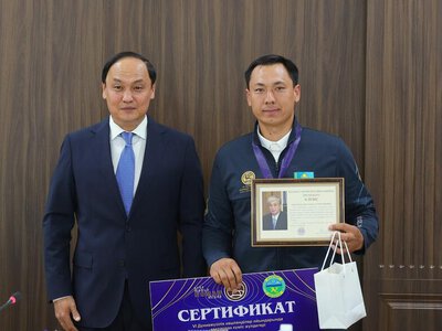 Ербол Қарашөкеев Дүниежүзілік көшпенділер ойындарында топ жарған жамбылдық спортшыларды марапаттады