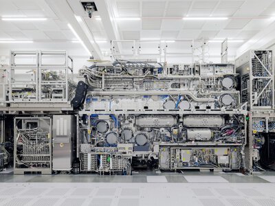 Машини ASML по $400 млн стають новим стандартом для майбутніх чипів: навіщо виробникам High NA