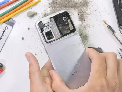 Инновации против физики: JerryRigEverything протестировал на прочность революционный Honor Robot Phone